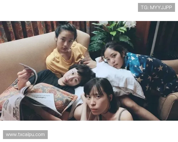 施洋那个夏天居然没一个夜店照，带娃还是主角？